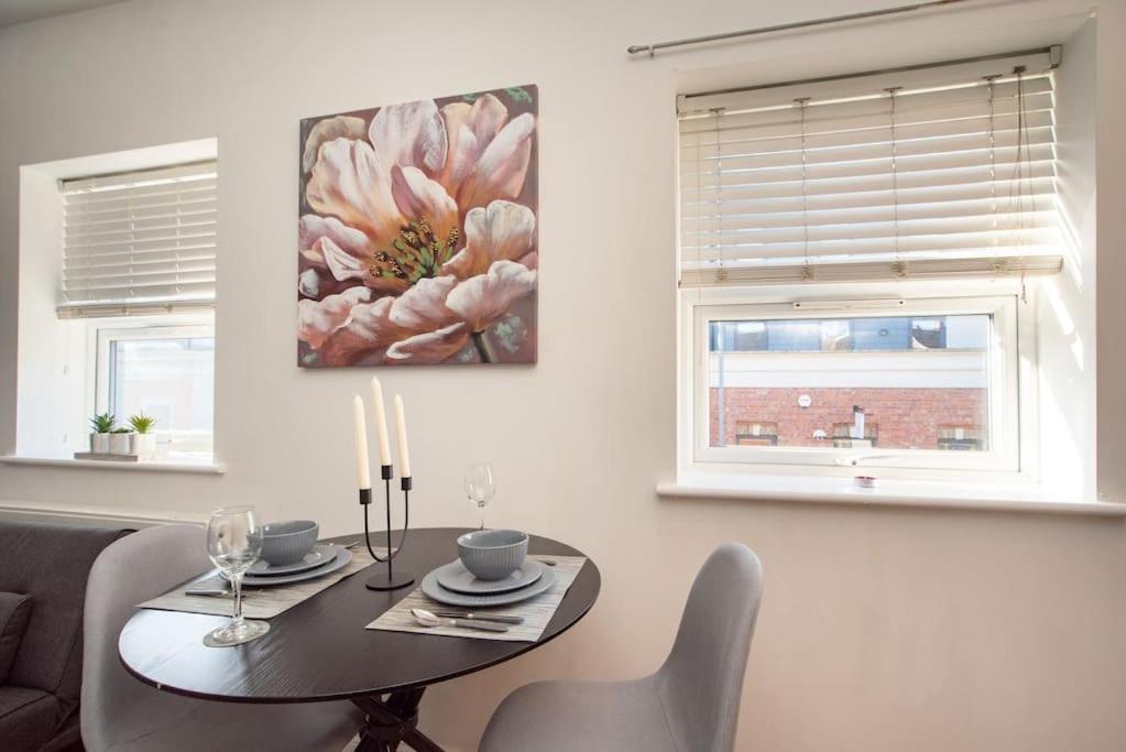 Watford Central Serviced Apartments 2 מראה חיצוני תמונה