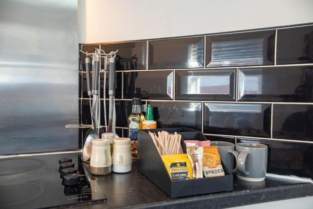 Watford Central Serviced Apartments 2 מראה חיצוני תמונה