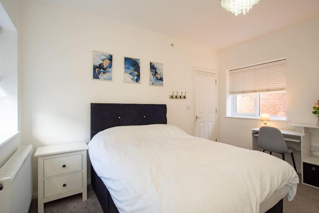 Watford Central Serviced Apartments 2 מראה חיצוני תמונה